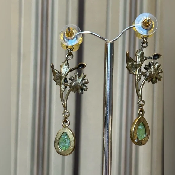 Floral chandelier earrings - Picture 6 of 8